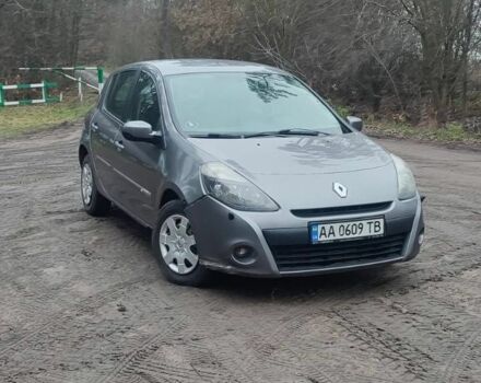 Серый Рено Клио, объемом двигателя 1.5 л и пробегом 350 тыс. км за 3500 $, фото 1 на Automoto.ua