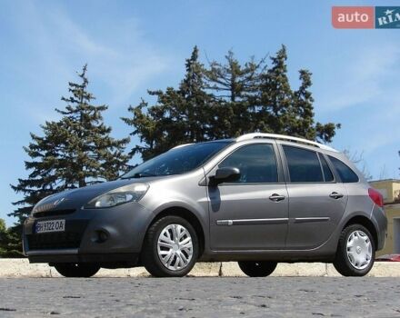 Серый Рено Клио, объемом двигателя 1.5 л и пробегом 208 тыс. км за 5400 $, фото 1 на Automoto.ua