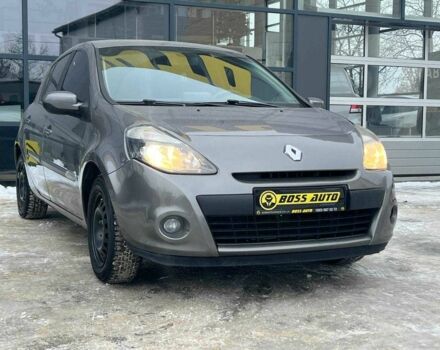 Сірий Рено Кліо, об'ємом двигуна 1.2 л та пробігом 116 тис. км за 6400 $, фото 1 на Automoto.ua