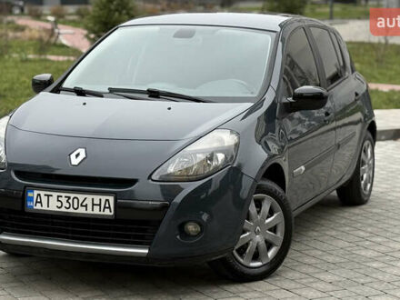 Сірий Рено Кліо, об'ємом двигуна 1.5 л та пробігом 243 тис. км за 5650 $, фото 1 на Automoto.ua