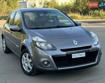 Сірий Рено Кліо, об'ємом двигуна 1.2 л та пробігом 168 тис. км за 6200 $, фото 1 на Automoto.ua