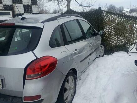 Сірий Рено Кліо, об'ємом двигуна 0 л та пробігом 250 тис. км за 2600 $, фото 1 на Automoto.ua