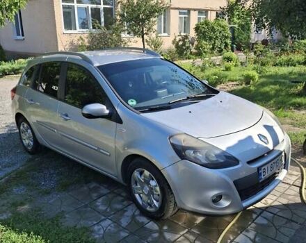 Серый Рено Клио, объемом двигателя 1.6 л и пробегом 150 тыс. км за 5700 $, фото 1 на Automoto.ua