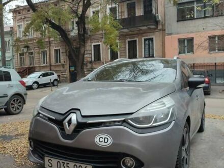 Рено Клио 2015 в Одессе на Automoto.ua Серый Рено Клио, объемом двигателя 1.46 л и пробегом 134 тыс. км за 8000 $, фото 1 на Automoto.ua