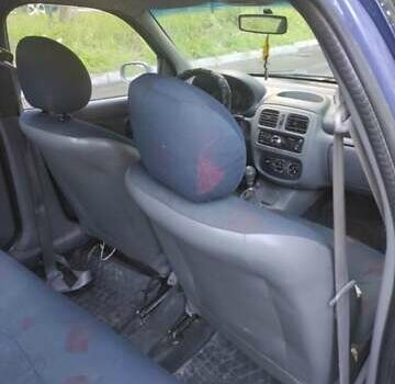 Синій Рено Кліо, об'ємом двигуна 1.4 л та пробігом 240 тис. км за 1888 $, фото 2 на Automoto.ua