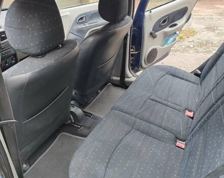 Рено Клио 2002 в Бердичеве на Automoto.ua Синий Рено Клио, объемом двигателя 1.39 л и пробегом 193 тыс. км за 4100 $, фото 8 на Automoto.ua