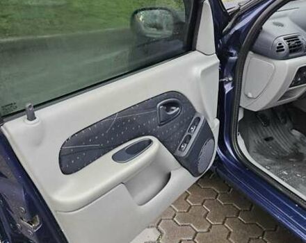 Синій Рено Кліо, об'ємом двигуна 1.39 л та пробігом 214 тис. км за 3800 $, фото 6 на Automoto.ua