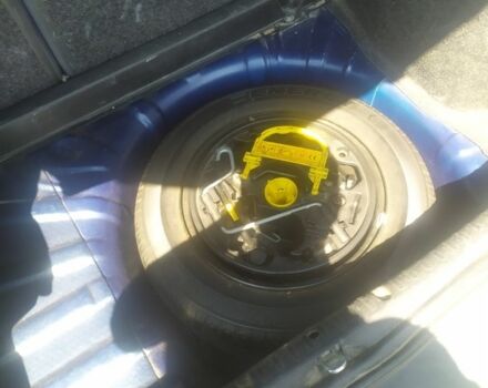 Синий Рено Клио, объемом двигателя 0.12 л и пробегом 1 тыс. км за 3400 $, фото 4 на Automoto.ua