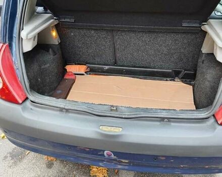 Рено Клио 2002 в Бердичеве на Automoto.ua Синий Рено Клио, объемом двигателя 1.39 л и пробегом 193 тыс. км за 4100 $, фото 6 на Automoto.ua