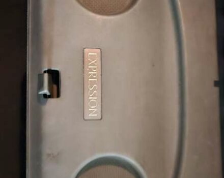 Синій Рено Кліо, об'ємом двигуна 1.39 л та пробігом 214 тис. км за 3800 $, фото 15 на Automoto.ua