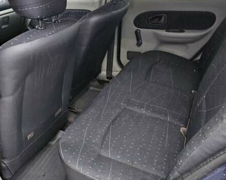 Синій Рено Кліо, об'ємом двигуна 1.39 л та пробігом 214 тис. км за 3800 $, фото 8 на Automoto.ua