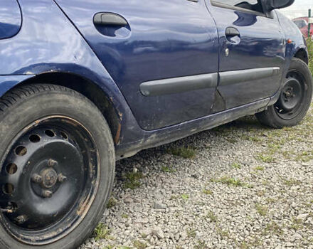 Синий Рено Клио, объемом двигателя 1.2 л и пробегом 267 тыс. км за 2450 $, фото 5 на Automoto.ua