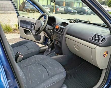 Синий Рено Клио, объемом двигателя 1.1 л и пробегом 194 тыс. км за 4000 $, фото 10 на Automoto.ua