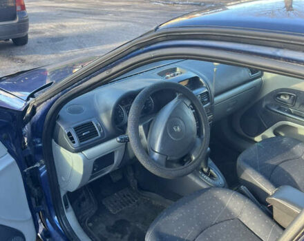 Синій Рено Кліо, об'ємом двигуна 1.4 л та пробігом 239 тис. км за 3700 $, фото 4 на Automoto.ua
