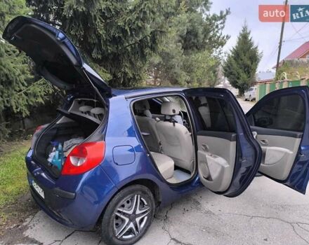 Синий Рено Клио, объемом двигателя 1.6 л и пробегом 132 тыс. км за 6500 $, фото 3 на Automoto.ua