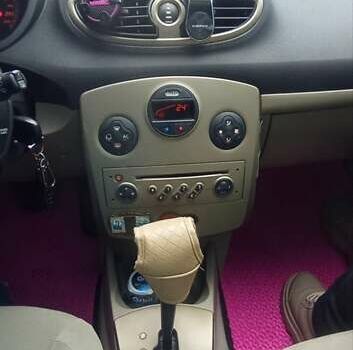 Синий Рено Клио, объемом двигателя 1.6 л и пробегом 132 тыс. км за 6500 $, фото 8 на Automoto.ua