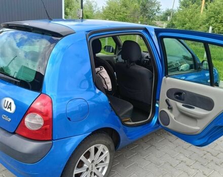 Синий Рено Клио, объемом двигателя 1.4 л и пробегом 278 тыс. км за 3300 $, фото 7 на Automoto.ua