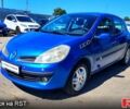 Синий Рено Клио, объемом двигателя 1.4 л и пробегом 235 тыс. км за 3400 $, фото 1 на Automoto.ua