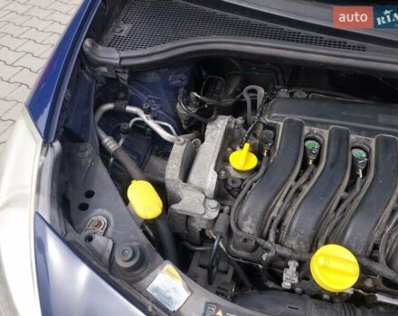 Синий Рено Клио, объемом двигателя 1.6 л и пробегом 141 тыс. км за 4650 $, фото 42 на Automoto.ua