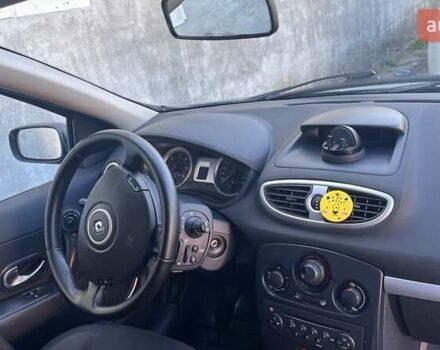 Синий Рено Клио, объемом двигателя 1.5 л и пробегом 275 тыс. км за 5200 $, фото 4 на Automoto.ua