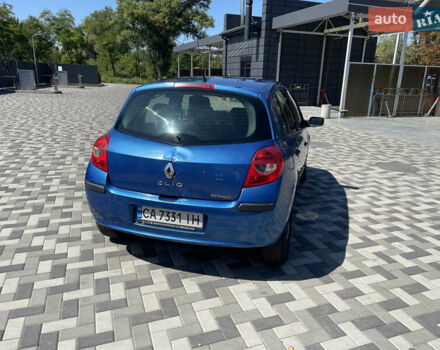 Синий Рено Клио, объемом двигателя 1.39 л и пробегом 218 тыс. км за 2900 $, фото 9 на Automoto.ua