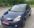 Синий Рено Клио, объемом двигателя 1.6 л и пробегом 141 тыс. км за 4650 $, фото 2 на Automoto.ua