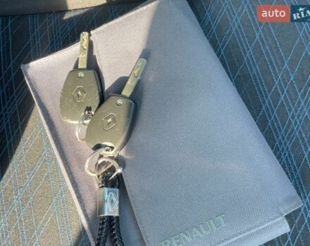 Синий Рено Клио, объемом двигателя 1.2 л и пробегом 225 тыс. км за 3950 $, фото 21 на Automoto.ua