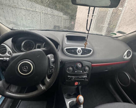 Синій Рено Кліо, об'ємом двигуна 1.15 л та пробігом 174 тис. км за 4000 $, фото 4 на Automoto.ua