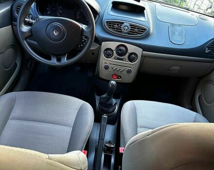 Синий Рено Клио, объемом двигателя 1.4 л и пробегом 106 тыс. км за 5200 $, фото 3 на Automoto.ua
