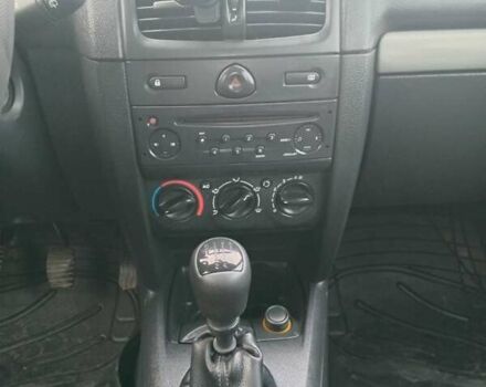 Синий Рено Клио, объемом двигателя 1.15 л и пробегом 299 тыс. км за 4350 $, фото 19 на Automoto.ua