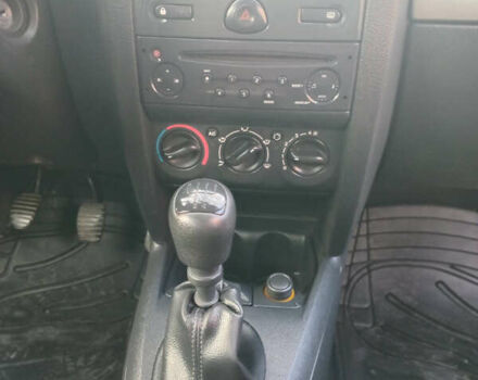 Синий Рено Клио, объемом двигателя 1.15 л и пробегом 299 тыс. км за 2999 $, фото 16 на Automoto.ua