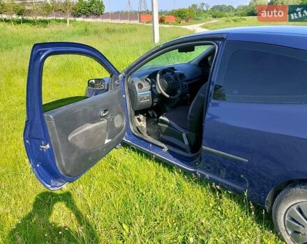 Синий Рено Клио, объемом двигателя 1.15 л и пробегом 270 тыс. км за 2800 $, фото 1 на Automoto.ua