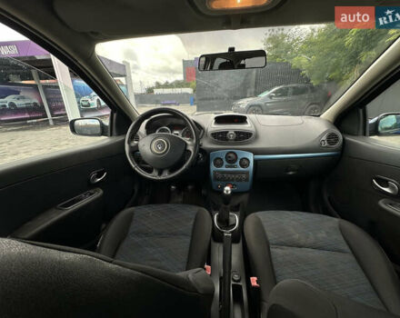 Синий Рено Клио, объемом двигателя 1.15 л и пробегом 300 тыс. км за 3000 $, фото 6 на Automoto.ua