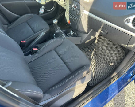 Синий Рено Клио, объемом двигателя 1.15 л и пробегом 195 тыс. км за 4900 $, фото 25 на Automoto.ua