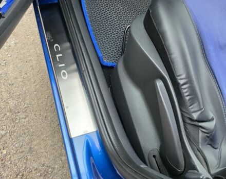 Синий Рено Клио, объемом двигателя 1.1 л и пробегом 179 тыс. км за 5600 $, фото 3 на Automoto.ua