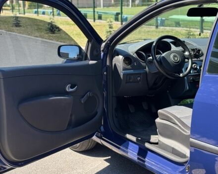 Синий Рено Клио, объемом двигателя 1.1 л и пробегом 98 тыс. км за 4100 $, фото 11 на Automoto.ua