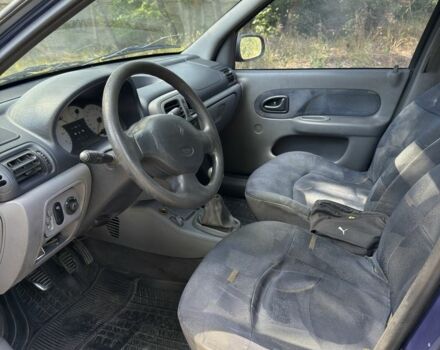 Синий Рено Клио, объемом двигателя 1.4 л и пробегом 286 тыс. км за 2500 $, фото 9 на Automoto.ua