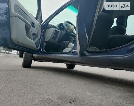 Синий Рено Клио, объемом двигателя 1.4 л и пробегом 250 тыс. км за 3100 $, фото 4 на Automoto.ua