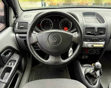 Синій Рено Кліо, об'ємом двигуна 1.4 л та пробігом 168 тис. км за 2950 $, фото 9 на Automoto.ua