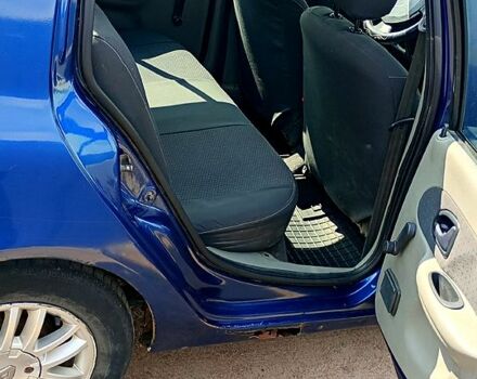 Синій Рено Кліо, об'ємом двигуна 1.4 л та пробігом 399 тис. км за 2400 $, фото 3 на Automoto.ua