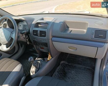 Синий Рено Клио, объемом двигателя 1.39 л и пробегом 57 тыс. км за 5100 $, фото 8 на Automoto.ua