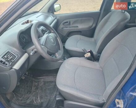 Синий Рено Клио, объемом двигателя 1.2 л и пробегом 295 тыс. км за 2999 $, фото 17 на Automoto.ua
