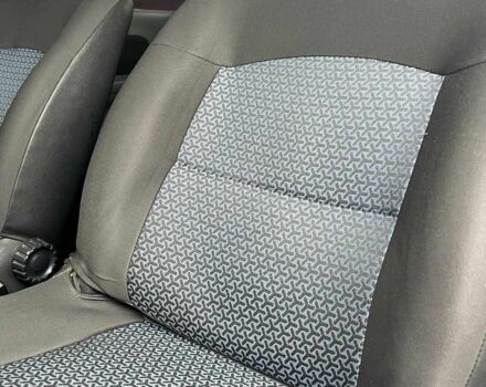 Синій Рено Кліо, об'ємом двигуна 1.4 л та пробігом 211 тис. км за 3400 $, фото 17 на Automoto.ua