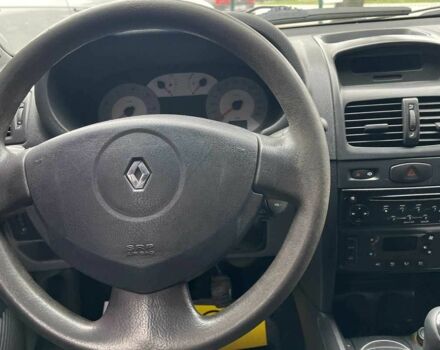 Синій Рено Кліо, об'ємом двигуна 1.4 л та пробігом 211 тис. км за 3400 $, фото 9 на Automoto.ua