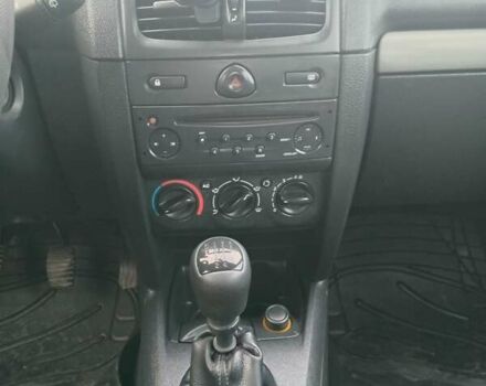 Синий Рено Клио, объемом двигателя 1.2 л и пробегом 295 тыс. км за 2999 $, фото 12 на Automoto.ua