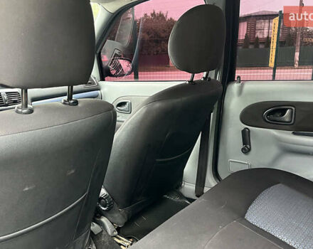 Синій Рено Кліо, об'ємом двигуна 1.39 л та пробігом 211 тис. км за 3400 $, фото 18 на Automoto.ua