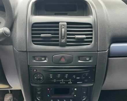 Синій Рено Кліо, об'ємом двигуна 1.4 л та пробігом 211 тис. км за 3400 $, фото 11 на Automoto.ua