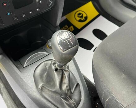 Синій Рено Кліо, об'ємом двигуна 1.4 л та пробігом 211 тис. км за 3400 $, фото 12 на Automoto.ua