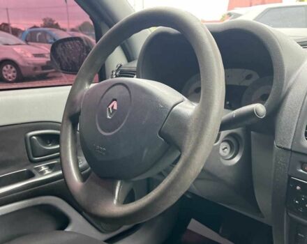 Синій Рено Кліо, об'ємом двигуна 1.4 л та пробігом 211 тис. км за 3400 $, фото 14 на Automoto.ua