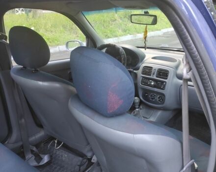 Синий Рено Клио, объемом двигателя 1.4 л и пробегом 250 тыс. км за 2000 $, фото 4 на Automoto.ua